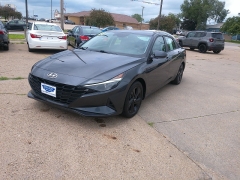 Used 2021 Hyundai Elantra SEL IVT at Carrikers Auto Outlet near Oskaloosa, IA