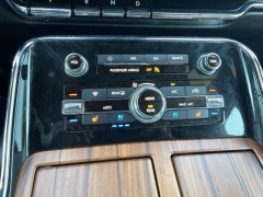 Used 2019 Lincoln Navigator 4d SUV 4WD Reserve at Carrikers Auto Outlet near Oskaloosa, IA