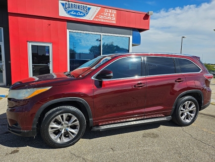 Used 2014 Toyota Highlander 4d SUV FWD XLE at Carrikers Auto Outlet near Oskaloosa, IA