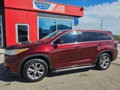 Used 2014  Toyota Highlander 4d SUV FWD XLE at Carrikers Auto Outlet near Oskaloosa&comma; IA