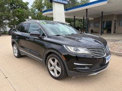  2017 Lincoln MKC 4d SUV FWD Premiere at Carrikers Auto Outlet near Oskaloosa&comma; IA
