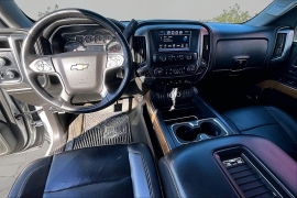 Used 2017  Chevrolet Silverado 1500 4WD Crew Cab LTZ at Carrikers Auto Outlet near Oskaloosa&comma; IA