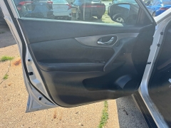 Used 2016  Nissan Rogue 4d SUV AWD S at Carrikers Auto Outlet near Oskaloosa&comma; IA