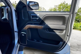 Used 2017  Chevrolet Silverado 1500 4WD Crew Cab LTZ at Carrikers Auto Outlet near Oskaloosa&comma; IA