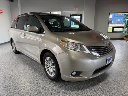 Used 2016 Toyota Sienna 4d Wagon XLE 7-Pass w/Auto Access Seat at Carrikers Auto Outlet near Oskaloosa, IA