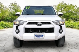 Used 2017  Toyota 4Runner 4d SUV 4WD SR5 at Carrikers Auto Outlet near Oskaloosa&comma; IA