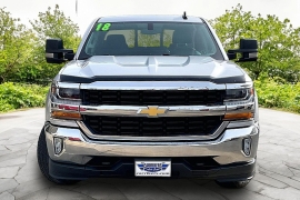 Used 2018  Chevrolet Silverado 1500 4WD Crew Cab LT at Carrikers Auto Outlet near Oskaloosa&comma; IA