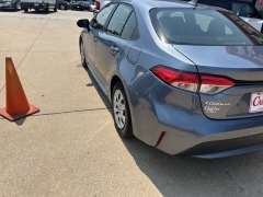 Used 2020  Toyota Corolla 4d Sedan LE at Carrikers Auto Outlet near Oskaloosa&comma; IA