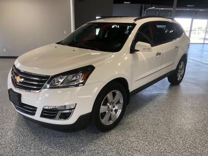 Used 2014 Chevrolet Traverse 4d SUV AWD LTZ at Carrikers Auto Outlet near Oskaloosa, IA