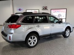 Used 2013  Subaru Outback 4d SUV i Premium CVT PZEV at Carrikers Auto Outlet near Oskaloosa&comma; IA