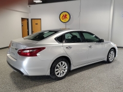 Used 2018  Nissan Altima 4d Sedan 2&period;5L S at Carrikers Auto Outlet near Oskaloosa&comma; IA