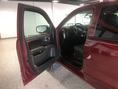 Used 2015  Chevrolet Silverado 1500 4WD Crew Cab LT at Carrikers Auto Outlet near Oskaloosa&comma; IA
