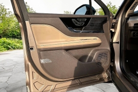 Used 2021  Lincoln Corsair Standard AWD at Carrikers Auto Outlet near Oskaloosa&comma; IA