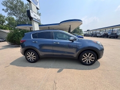 Used 2018 Kia Sportage 4d SUV AWD EX at Carrikers Auto Outlet near Oskaloosa, IA