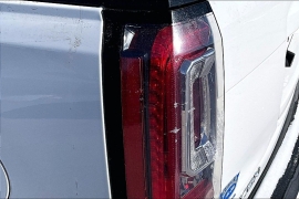 Used 2018  GMC Yukon 4d SUV 4WD SLT at Carrikers Auto Outlet near Oskaloosa&comma; IA