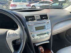 Used 2009  Toyota Camry 4d Sedan XLE at Carrikers Auto Outlet near Oskaloosa&comma; IA