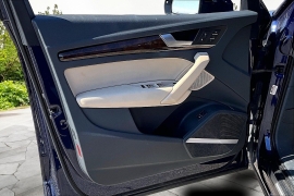 Used 2018  Audi Q5 4d SUV Quattro Premium Plus at Carrikers Auto Outlet near Oskaloosa&comma; IA