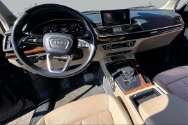 Used 2018  Audi Q5 4d SUV Quattro Premium Plus at Carrikers Auto Outlet near Oskaloosa&comma; IA