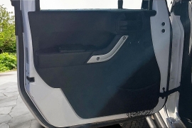 Used 2016  Jeep Wrangler Unlimited 4d Convertible Rubicon at Carrikers Auto Outlet near Oskaloosa&comma; IA