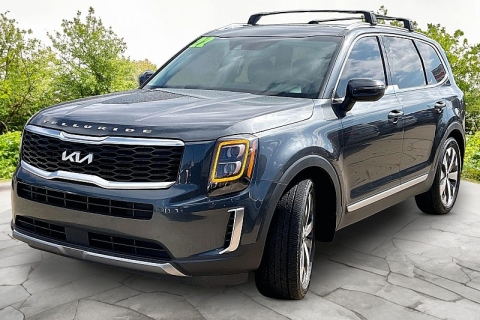 Used 2022 Kia Telluride EX AWD at Carrikers Auto Outlet near Oskaloosa, IA