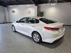 Used 2018  Kia Optima 4d Sedan LX at Carrikers Auto Outlet near Oskaloosa&comma; IA