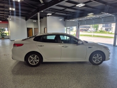 Used 2018  Kia Optima 4d Sedan LX at Carrikers Auto Outlet near Oskaloosa&comma; IA