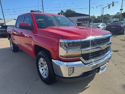 Used 2016 Chevrolet Silverado 1500 4WD Crew Cab LT at Carrikers Auto Outlet near Oskaloosa, IA