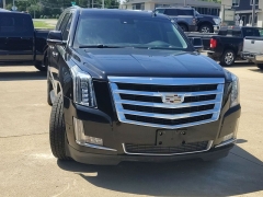Used 2017  Cadillac Escalade ESV 4d SUV 4WD Luxury at Carrikers Auto Outlet near Oskaloosa&comma; IA