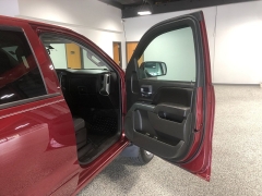 Used 2015  Chevrolet Silverado 1500 4WD Crew Cab LT at Carrikers Auto Outlet near Oskaloosa&comma; IA