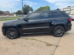 Used 2018  Jeep Grand Cherokee 4d SUV 4WD Overland V6 High Altitude at Carrikers Auto Outlet near Oskaloosa&comma; IA