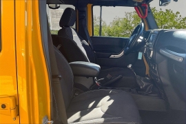 Used 2015  Jeep Wrangler Unlimited 4d Convertible Sahara at Carrikers Auto Outlet near Oskaloosa&comma; IA