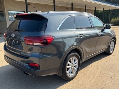 Used 2020  Kia Sorento 4d SUV AWD LX I4 at Carrikers Auto Outlet near Oskaloosa&comma; IA