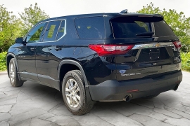 Used 2020  Chevrolet Traverse 4d SUV AWD LS w&sol;1LS at Carrikers Auto Outlet near Oskaloosa&comma; IA