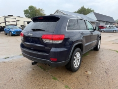 Used 2016  Jeep Grand Cherokee 4d SUV 4WD Laredo at Carrikers Auto Outlet near Oskaloosa&comma; IA