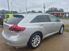 Used 2014  Toyota Venza 4d SUV AWD LE at Carrikers Auto Outlet near Oskaloosa&comma; IA