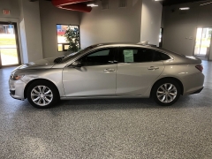 Used 2019  Chevrolet Malibu 4d Sedan LT at Carrikers Auto Outlet near Oskaloosa&comma; IA