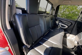 Used 2018  Nissan Titan 4WD Crew Cab SL at Carrikers Auto Outlet near Oskaloosa&comma; IA