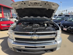 Used 2011  Chevrolet Silverado 1500 4WD Reg Cab 119&period;0" LT at Carrikers Auto Outlet near Oskaloosa&comma; IA