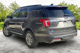 Used 2019  Ford Explorer 4d SUV FWD XLT V6 at Carrikers Auto Outlet near Oskaloosa&comma; IA