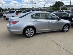 Used 2008  Honda Accord Sedan 4d EX-L V6 at Carrikers Auto Outlet near Oskaloosa&comma; IA