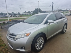 Used 2014  Toyota Venza 4d SUV AWD LE at Carrikers Auto Outlet near Oskaloosa&comma; IA