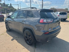 Used 2020  Jeep Cherokee 4d SUV 4WD Latitude Plus Altitude 2&period;0L at Carrikers Auto Outlet near Oskaloosa&comma; IA