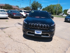 Used 2017 Jeep Cherokee 4d SUV 4WD Limited V6 at Carrikers Auto Outlet near Oskaloosa, IA