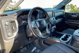 Used 2020  Chevrolet Silverado 1500 4WD Double Cab RST at Carrikers Auto Outlet near Oskaloosa, IA