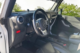 Used 2016  Jeep Wrangler Unlimited 4d Convertible Rubicon at Carrikers Auto Outlet near Oskaloosa&comma; IA