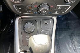 Used 2019  Jeep Compass 4d SUV 4WD Latitude at Carrikers Auto Outlet near Oskaloosa&comma; IA