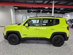 Used 2018  Jeep Renegade 4d SUV 4WD Latitude Turbo at Carrikers Auto Outlet near Oskaloosa&comma; IA