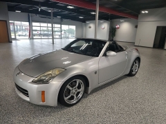 Used 2007  Nissan 350Z 2dr Roadster Auto Touring at Carrikers Auto Outlet near Oskaloosa&comma; IA