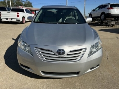  2009 Toyota Camry 4d Sedan XLE at Carrikers Auto Outlet near Oskaloosa&comma; IA