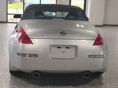 Used 2007  Nissan 350Z 2dr Roadster Auto Touring at Carrikers Auto Outlet near Oskaloosa&comma; IA